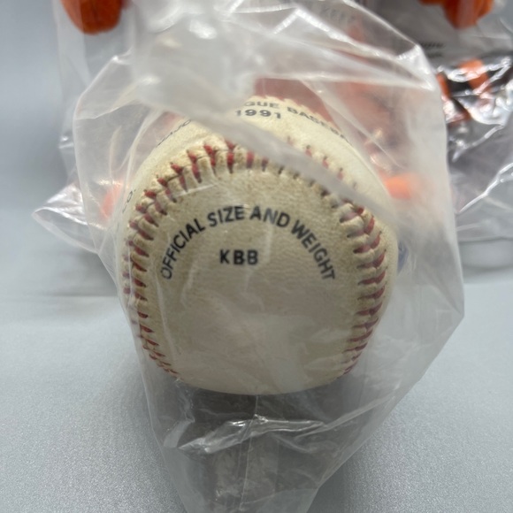 Rawlings Major League Baseball & Tony the Tiger, TM Kellogg Company - Picture 8 of 8